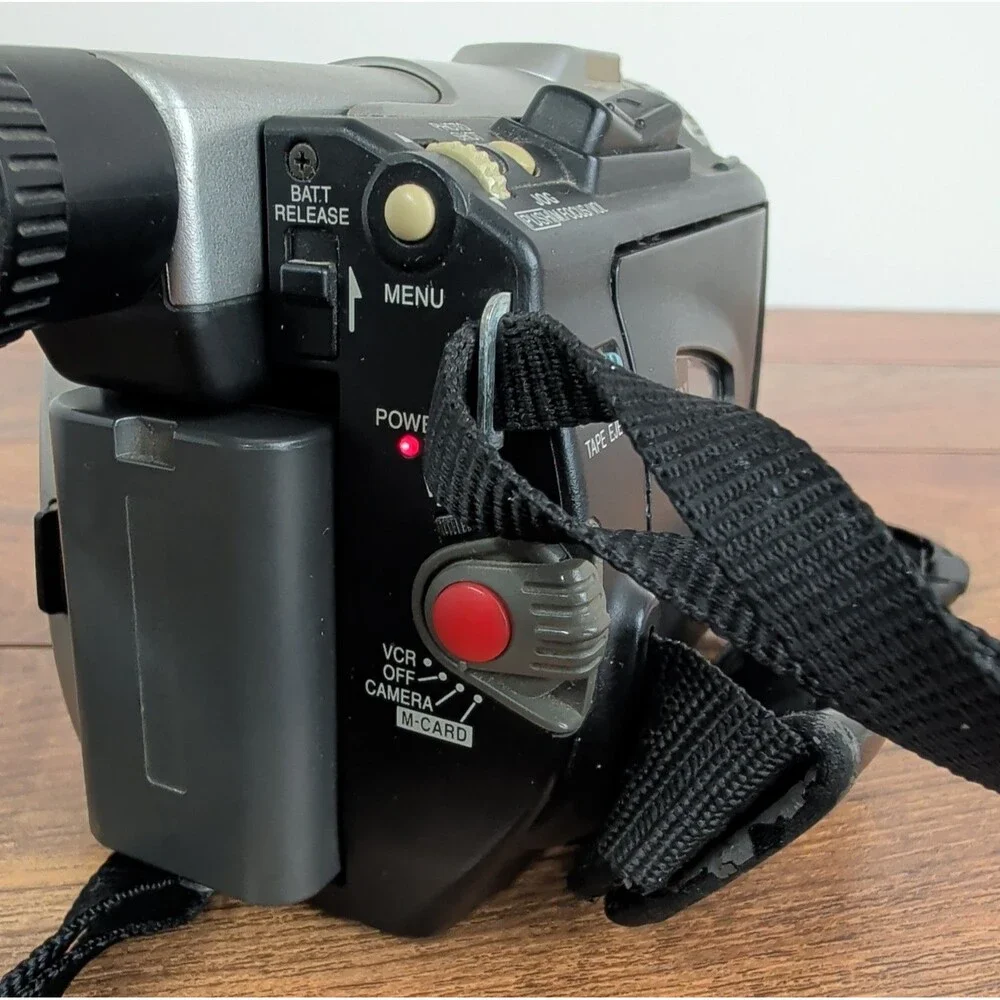 Panasonic PV-DV121D Mini DV Digital SD Card Palmcorder Camcorder Camera - READ